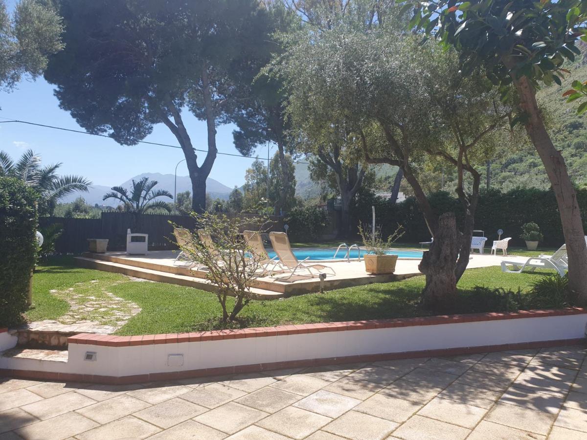 Villa Mariella Carini Buitenkant foto