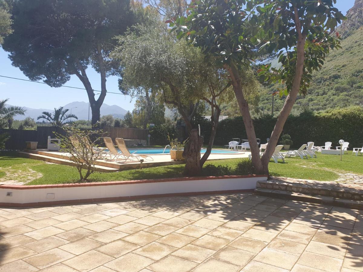 Villa Mariella Carini Buitenkant foto